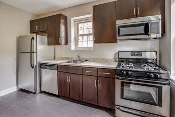 Upscale Stainless Steel Appliances at 2231 Ontario, Washington, Washington